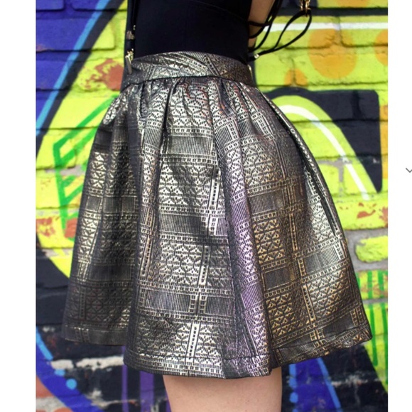 Topshop Gold Metallic Flippy Mini Skirt - Picture 1 of 8
